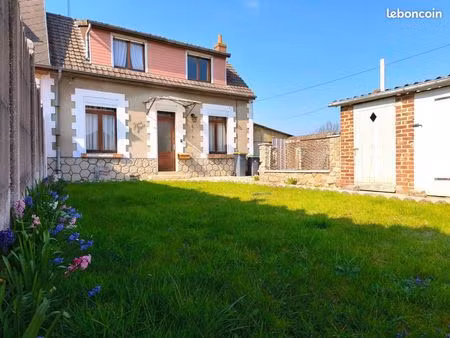 maison 4 pièces 85 m²