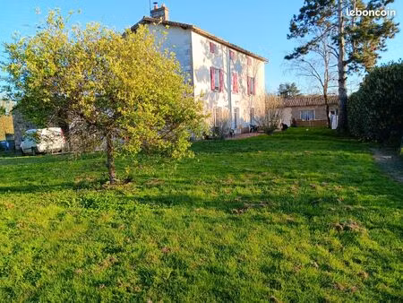 ? propriété en pierre avec gîte – calme absolu  fibre  services à 5 min  a 20 min de niort