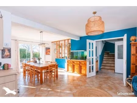 villa 5 pièces 144 m²