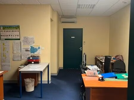 bureau professionnel 2 pièces – montauban marché-gare – parking – climatisation – 690 ht