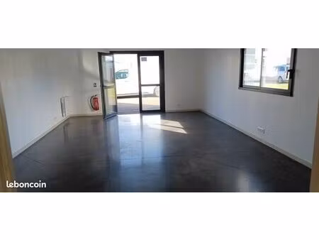 local/bureau à louer tierce (49)