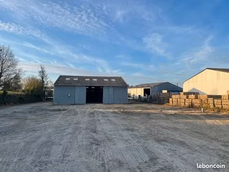 hangar 340m2 ploubalay