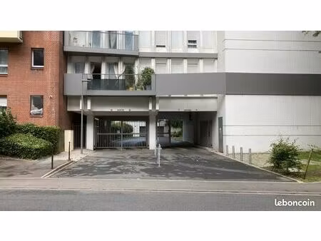 place de parking souterrain
