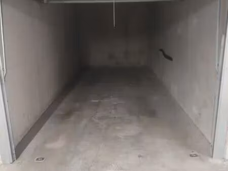 box securisée de 16m2 à 2min gare de loos