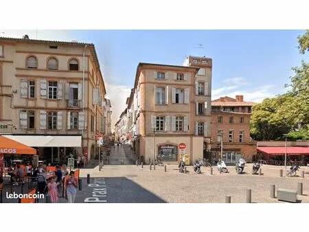 local 175 m² emplacement n°1 angle place prax paris (esplanade des fontaines) et rue de la