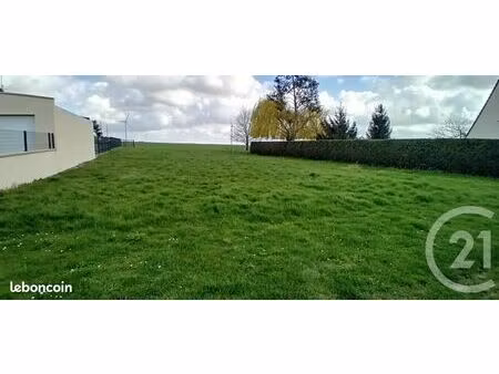 terrain 808 m² hypercourt