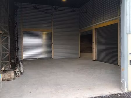 entrepôt / atelier sécurisé 94 m² – accès camion – portail – férin