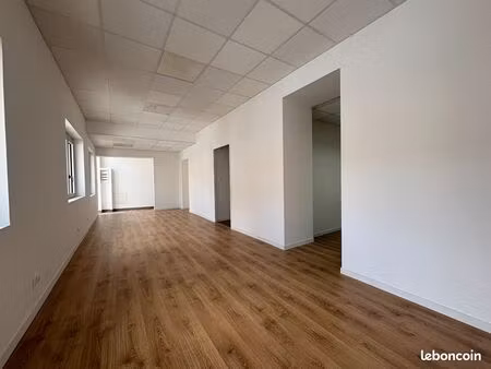 local commercial 61 m²