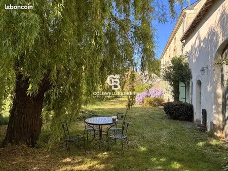 propriété 11 pièces 303 m²