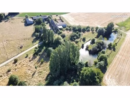 propriétaire sur 3.3 hectares aux portes du perche