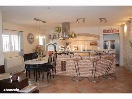 maison 7 pièces 497 m²