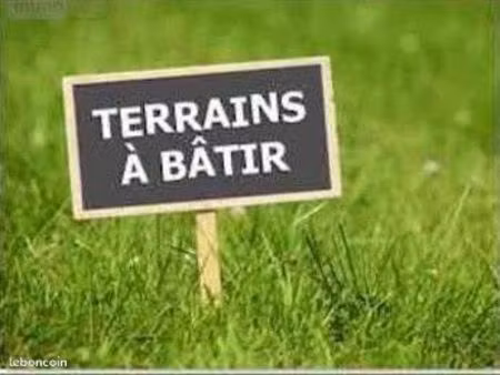 terrain 3661 m² picquigny