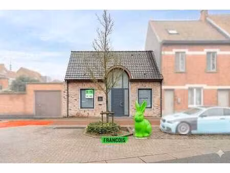 commercieel pand op top ligging te roeselare