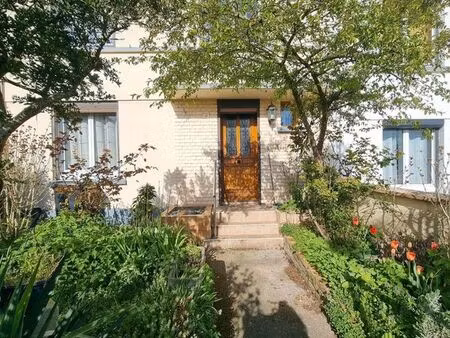 pavillon 4 pièces 93 m²