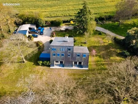 maison 9 pièces 248 m²