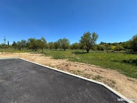 terrain 455 m² cabrieres d avignon