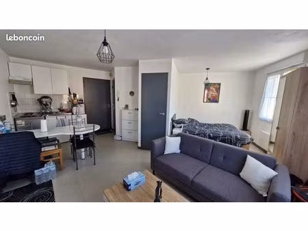 campus cezeaux - studio 28m2 centre aubière avec parking