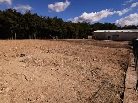 terrain indépendant 1842m2 pour tout activité industrielles  entrepôt stockage méry-sur-oi