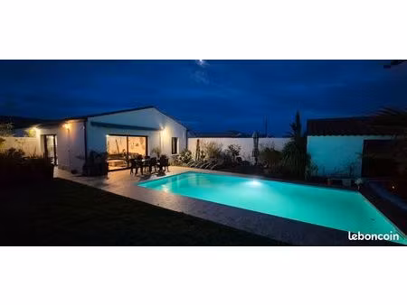 ensemble immobilier : 1 maison 149m2/ 5chambres/piscine + 2 autres logements pour locatif 