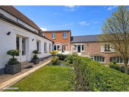 maison 16 pièces 340 m²