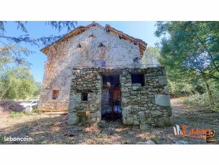 grange 4 pièces 180 m²