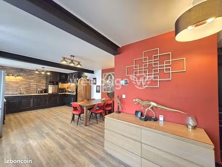 maison 5 pièces 155 m²