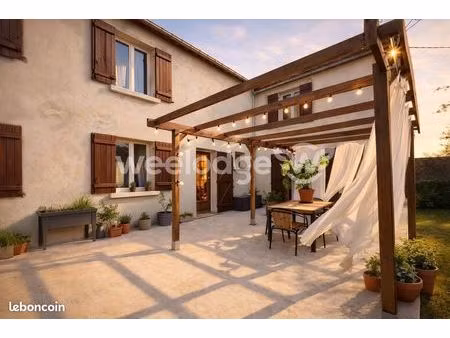propriété 5 pièces 155 m²