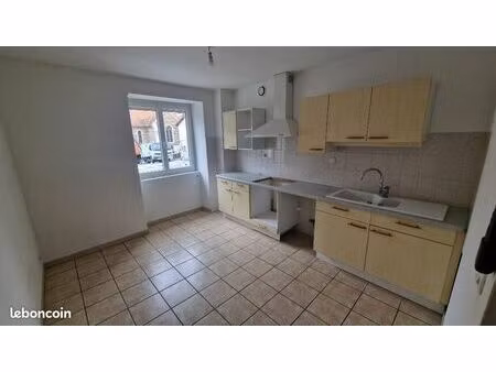 immeuble de 193 m2  3 appartements t3  sud de vienne