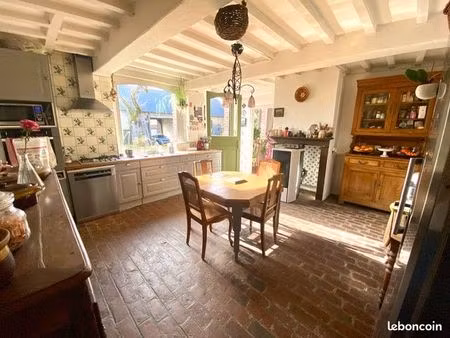 maison 6 pièces 200 m²