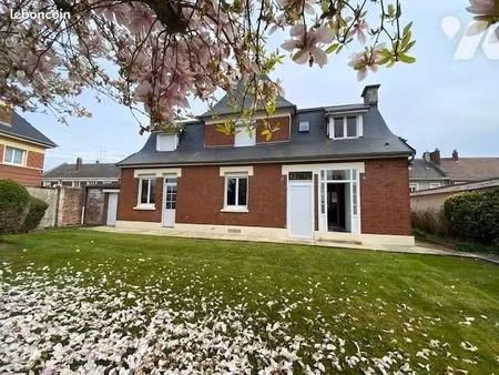 maison 8 pièces 153 m²