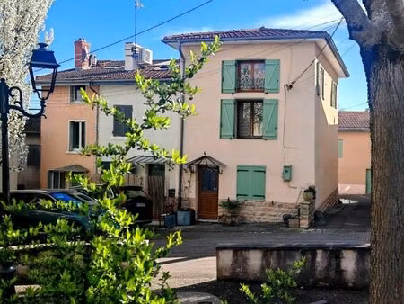 maison de village 5 pièces 90 m²