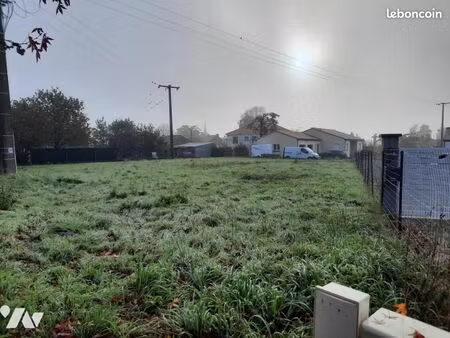 terrain 926 m² touvois