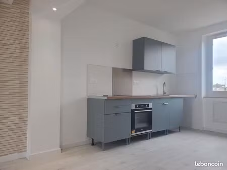 appartement refait à neuf  au coeur de montier en der