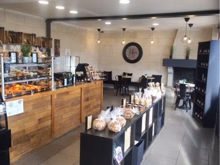 boulangerie pâtisserie + logement 4 chambres – ca 760k - clé en main