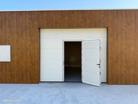 à louer garage - box de 25 m2 à mimizan