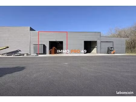 local 140 m² la séguinière