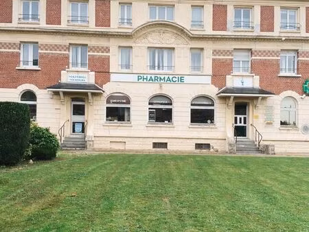 local professionnel / bureau médical temps complet ou à la journée 