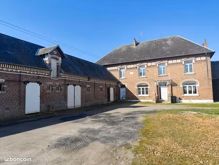 maison 8 pièces 161 m²