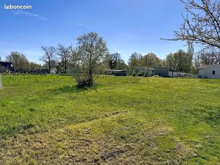 terrain 575 m² saint-denis-de-pile
