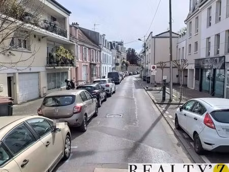 local commercial 54 m²