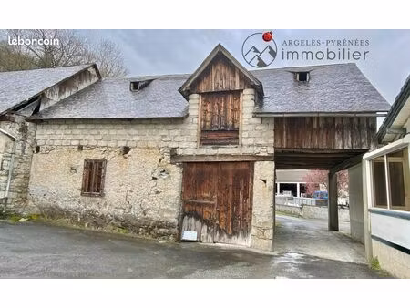 grange 2 pièces 122 m²