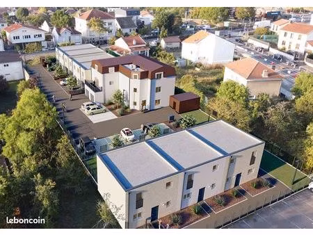 rez de jardin 4 pièces neuf garage 20m2 attenant