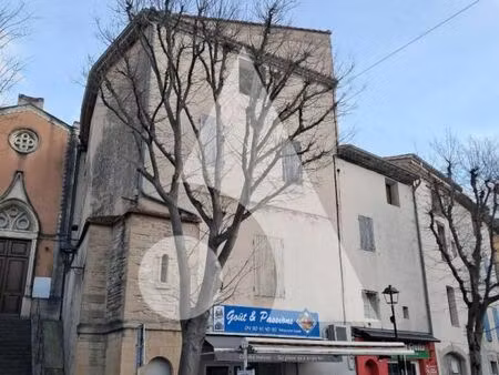 immeuble 10 pièces 190 m²