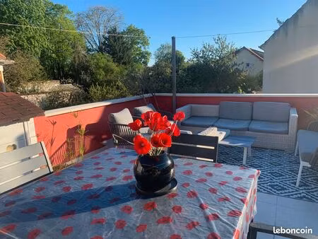 taverny centre grand appartement atypique 5 pièces 140m2 au sol et terrasse plein sud