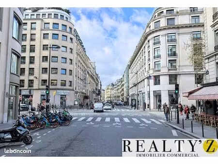 local commercial 127 m²