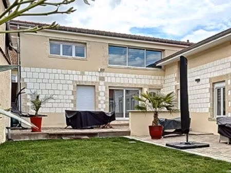 ? maison individuelle 234 m² entièrement rénovée – la veuve – 360 000