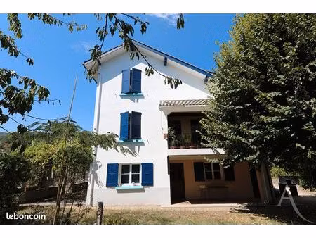 propriété 7 pièces 170 m²