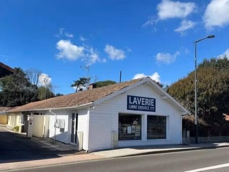 immeuble mixte local commercial + appartement (hors copropriété)