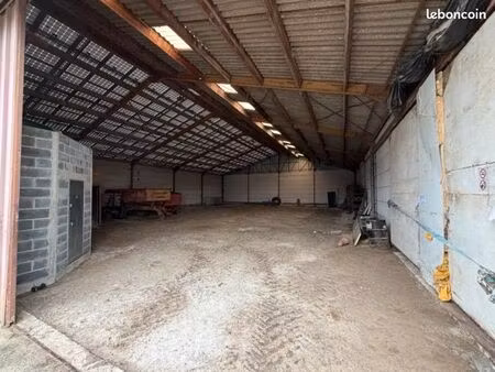 location bâtiment vermelles