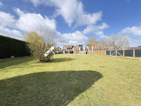 maison individuelle 240 m² sur 2025 m² de terrain